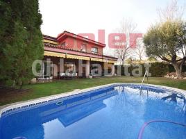 Casa (xalet / torre), 401 m², Calle de Bernat Desclot