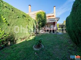 Casa (unifamiliar adossada), 225 m², Zona