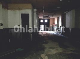 Local comercial, 173 m², prop de bus i tren