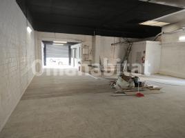 For rent industrial, 240 m², Calle de Raset