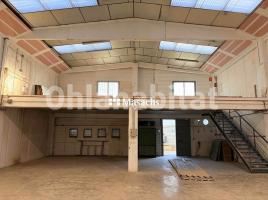 Louer , 500 m², Zona