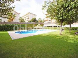 Piso, 175 m², seminuevo, Zona