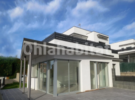 Casa (unifamiliar aïllada), 373 m², prop de bus i tren, nou, Camino del Pedró