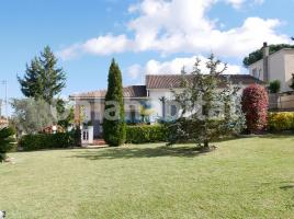 Houses (villa / tower), 133 m², Calle de Ulises