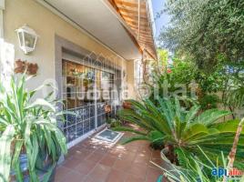 Houses (terraced house), 359 m², Zona