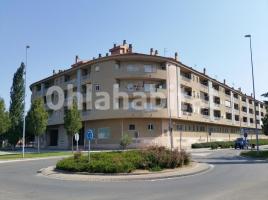 Pis, 85 m², prop de bus i tren, Calle de Tapís