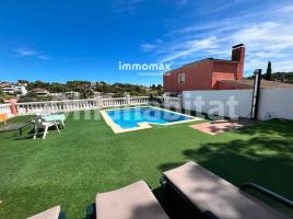 Casa (unifamiliar aislada), 212 m², Zona