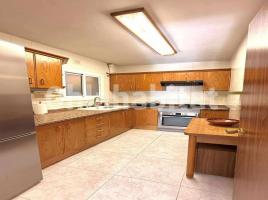 Pis, 110 m², près de bus et de train, Avenida de Mas d'En Serra