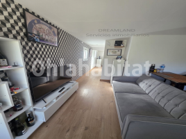 Houses (villa / tower), 59 m², almost new