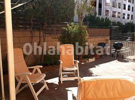 Apartament, 60 m², près de bus et de train