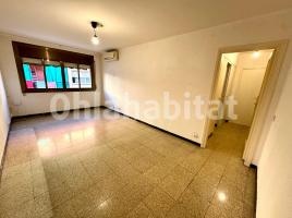 Flat, 77 m², near bus and train