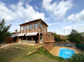 Houses (terraced house), 381 m², Zona