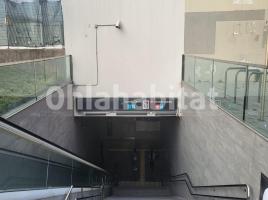 Attic, 56 m², near bus and train, Calle de Mossèn Jaume Soler i Puigvert