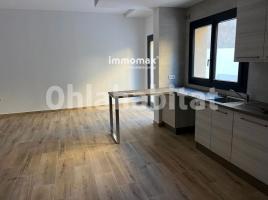  (unifamiliar adossada), 121 m², presque neuf, Zona