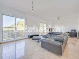  (xalet / torre), 322 m², presque neuf