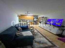 Apartament, 90 m², almost new, Calle Tapiat