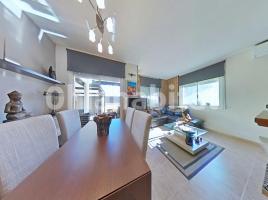 Casa (xalet / torre), 185 m², prop de bus i tren