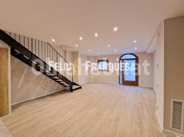 Casa (unifamiliar adosada), 127 m², cerca de bus y tren, seminuevo