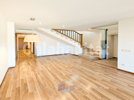 Dúplex, 132 m², seminuevo