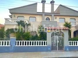  (xalet / torre), 490 m², Calle del Riu de Llastres