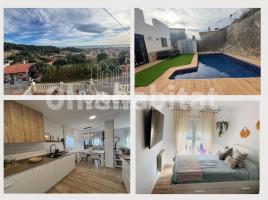 Casa (unifamiliar adosada), 130 m², seminuevo, Zona