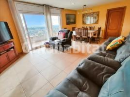  (unifamiliar adossada), 274 m², presque neuf, Zona