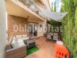 Casa (unifamiliar adosada), 299 m², seminuevo, Zona
