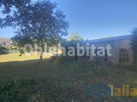 , 804 m², Calle d'Enric Lluís Roura, 7