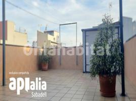 Casa (unifamiliar adossada), 324 m², Zona