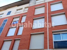 Pis, 112 m², prop de bus i tren