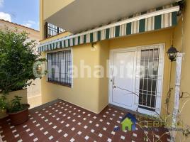Alquiler Casa (unifamiliar adosada), 140 m², cerca de bus y tren, Calle Mimoses, 12