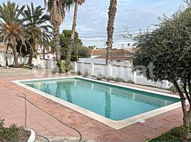 Casa (chalet / torre), 347 m², cerca de bus y tren