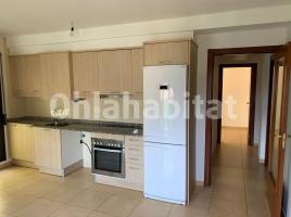 Pis, 86 m², seminou