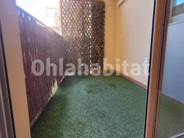 For rent flat, 69 m², near bus and train, almost new, Calle de Watt