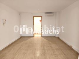 Louer , 43 m², Zona