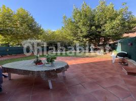 Houses (terraced house), 262 m², almost new